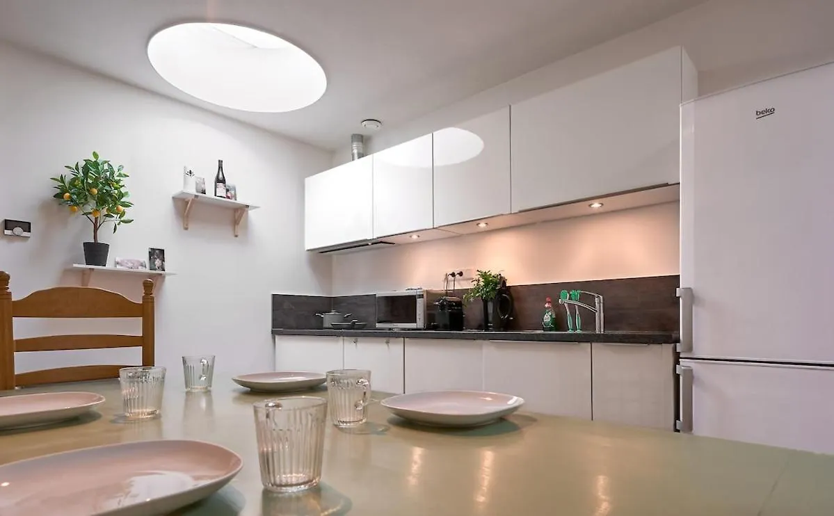 The Suite - Eindhoven - By T&S 0*,